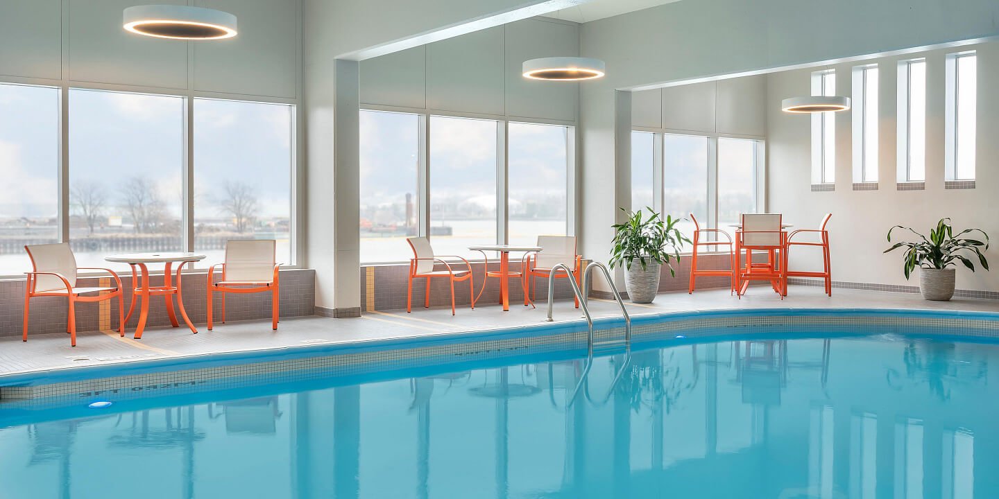 Indoor Pool at the pet-friendly Holiday Inn Kingston
