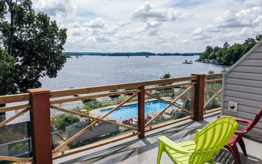 Viamede Resort Lodge - a Dog-Friendly Lodge and Cabin Resort with Pool and Lakeviews